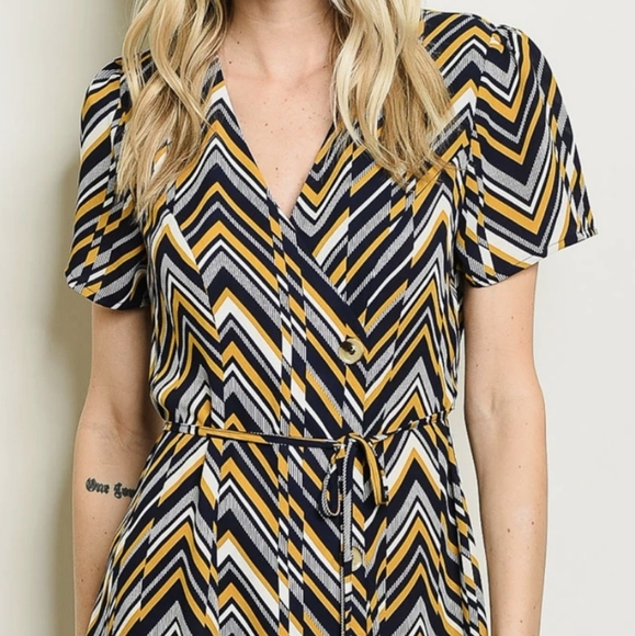 Zig Zag Multi Color Tie Front Dress - Picture 2 of 3